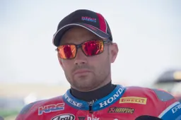 Superbike, HRC ritarda gli annunci. Haslam: "Corro fino a 50 anni"