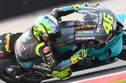 MotoGP, Valentino Rossi: il segreto del "polso" e la legnata gomme