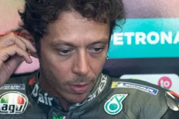 MotoGP, Valentino Rossi: Yamaha gli propone una nuova carica