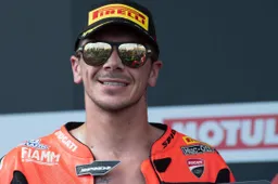 Superbike, Scott Redding: pioggia di critiche per l'addio a Ducati