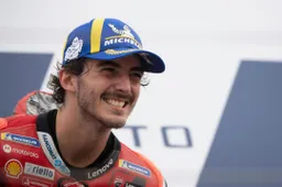 MotoGP, Pecco Bagnaia bis. Il papà: "Ha Valentino Rossi come maestro"
