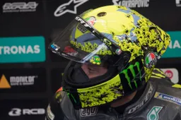 MotoGP, Valentino Rossi: "Yamaha non sa sfruttare l'elettronica"