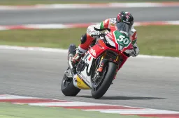 Massimo Rivola giù duro: "SBK in direzione sbagliata, Ducati ha un motore MotoGP"