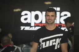 MotoGP Battesimo per l'Aprilia RS-GP16 ad Aragon