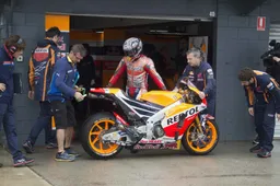 MotoGP Marquez davanti ma la Honda è sempre indietro
