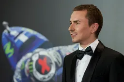 Blog Jorge Lorenzo va di fretta: Yamaha e Ducati, per il 2017 bisogna decidere