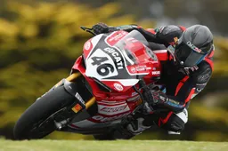 Superbike Troy Bayliss porterà Mike Jones nel Mondiale 2017