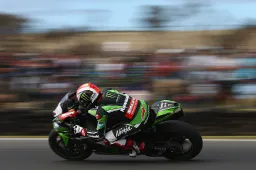 Superbike Assen Gara 1 Il Cannibale Rea demolisce gli avversari