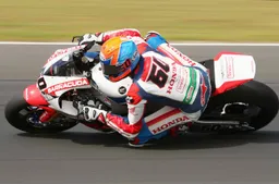 Superbike Thai FP 2 van der Mark ruggisce ma occhio al Cannibale Rea