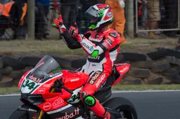 Blog Un giorno all'improvviso... Davide Giugliano potrà battere Jonathan Rea?