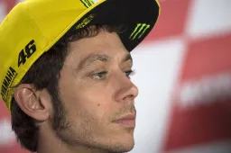 MotoGP Rossi "Credevo che Lorenzo restasse in Yamaha"