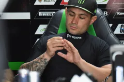 Superbike: Leon Haslam è a Barcellona, oggi firma con Kawasaki