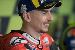 MotoGP: Jorge Lorenzo e il rimorso Ducati. Pirro: "Era meglio averlo con noi"