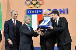 Giacomo Agostini premiati dal CONI con il Collare d'Oro alla carriera