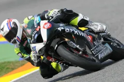 Supersport: due differenti problemi per Triumph BE1