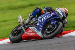 Gino Rea ha riaperto gli occhi: condizioni stabili