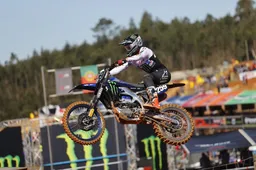 Motocross Portogallo: Ruben Fernandez, che combini? Tim Gajser a terra