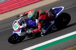 Fantastica Honda, la prima pole del British Superbike è di Glenn Irwin