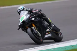 BSB Test Silverstone: record Honda con Irwin, ma le Yamaha...