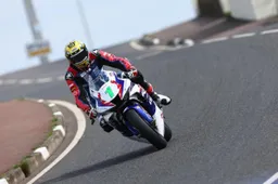 Glenn Irwin Re Superbike alla North West 200