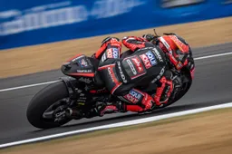 Moto2 Aragon: Gonzalez polverizza il record, italiani in Q1