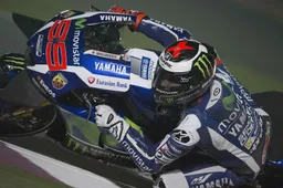 MotoGP Qatar  Dominio Lorenzo, Ducati c'è, Rossi dietro Marquez
