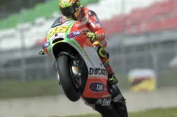 MotoGP: Test Ducati al Mugello, ecco Rossi e Hayden in azione