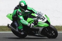 FSBK Magny Cours Gara 2: doppietta e fuga per Gregory Leblanc