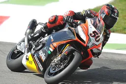 Superbike Monza Gara 2: Sykes penalizzato, Guintoli 3°