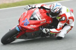 IDM Supersport: buon esordio per la MV Agusta F3 al Sachsenring (con video)