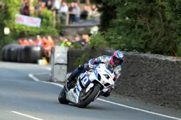 Tourist Trophy: Guy Martin chiarisce sul suo presunto ritiro a fine 2015