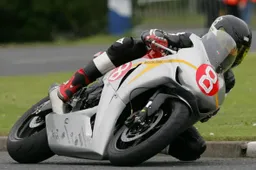 Tourist Trophy: Guy Martin "McGuinness il favorito, ma occhio a Cummins"