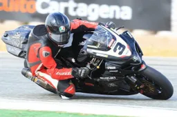 Road Racing: ancora un test per Guy Martin con Relentless Suzuki