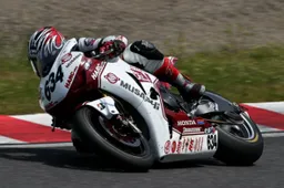 Suzuka 300 km Qualifiche 1: sempre Akiyoshi su F.C.C. TSR Honda