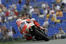 250cc Sachsenring Warm Up: Barbera davanti a Wilairot