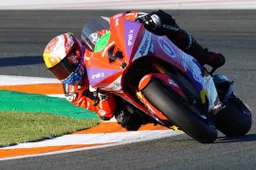MotoE: Garzó squalificato in Gara 1, Ferrari-Smith per il titolo
