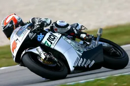 250cc: Hiroshi Aoyama comincia a pensare al campionato