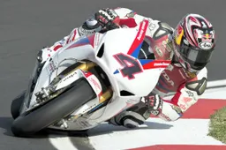 Superbike: iniziati i test Honda ad Assen con Rea e Aoyama