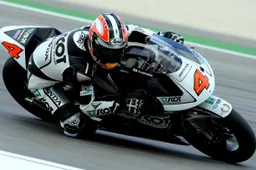 250cc Misano Qualifiche: Aoyama sorprende gli italiani