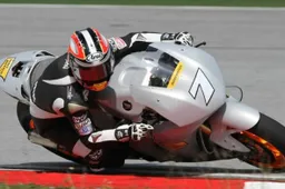 MotoGP: prima giornata a Sepang per Aoyama e Simoncelli