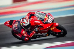 Moto3 Qatar: Holgado mette il turbo ed è pole, Bertelle 5°