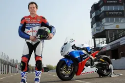Tourist Trophy: prestigioso riconoscimento per Honda TT Legends e McGuinness