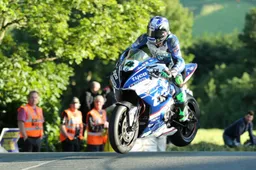 TT Finalmente le prime prove, Hutchinson subito al top