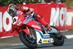 Ian Hutchinson e David Johnson al TT 2019 con Honda Racing