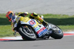 Superbike Cremona, Prove 3: Bautista e Iannone risalgono la corrente