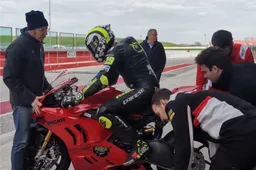 Superbike: Andrea Iannone riparte da Go Eleven Ducati, ora è ufficiale