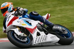 IDM Superbike Assen Qualifiche: Veneman in pole, Neukirchner 3°