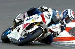 IDM Superbike Nurburgring Qualifiche: Daemen porta la BMW in pole