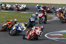 IDM Superbike Lausitzring Gara 2: doppietta per Karl Muggeridge