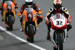 IDM Superbike Schleizer Dreieck Gara 1: prima vittoria di Giuseppetti